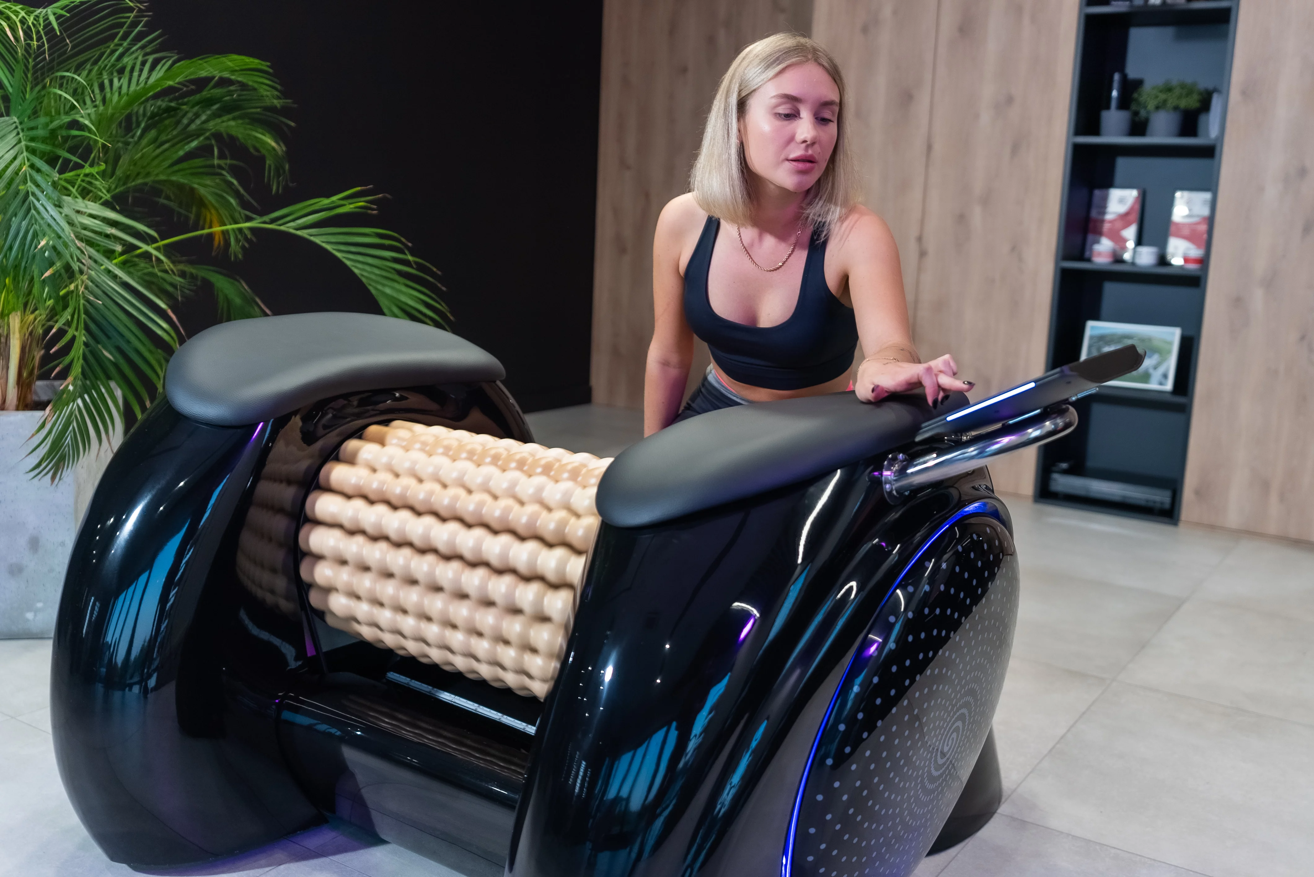 ROLLSHAPE em uso — massagem profunda para modelagem corporal e tratamento de celulite